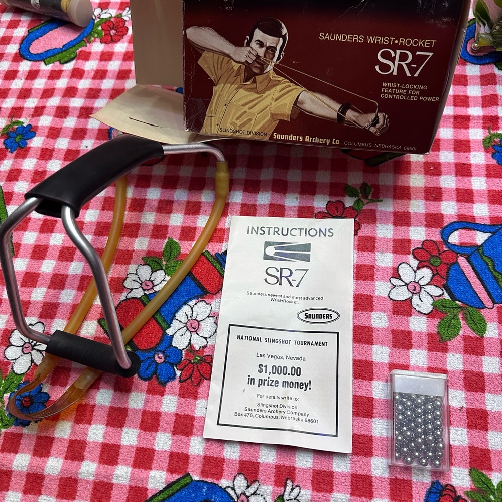 Saunders Wrist Rocket  SR-7